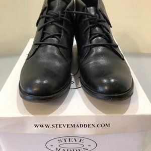 Steve Madden Black Leather Cuffed Ankle Bootie
